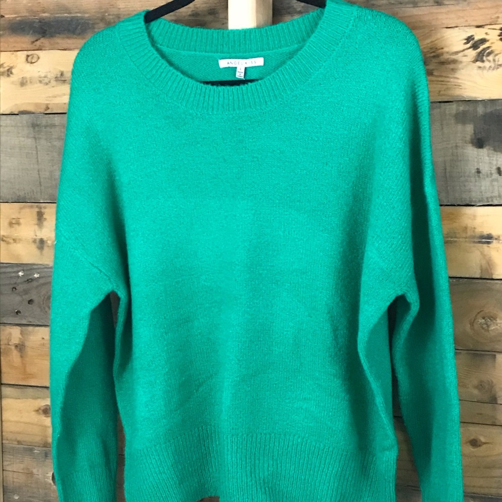 Angel Kiss Size Large Green Sweater super cozy!